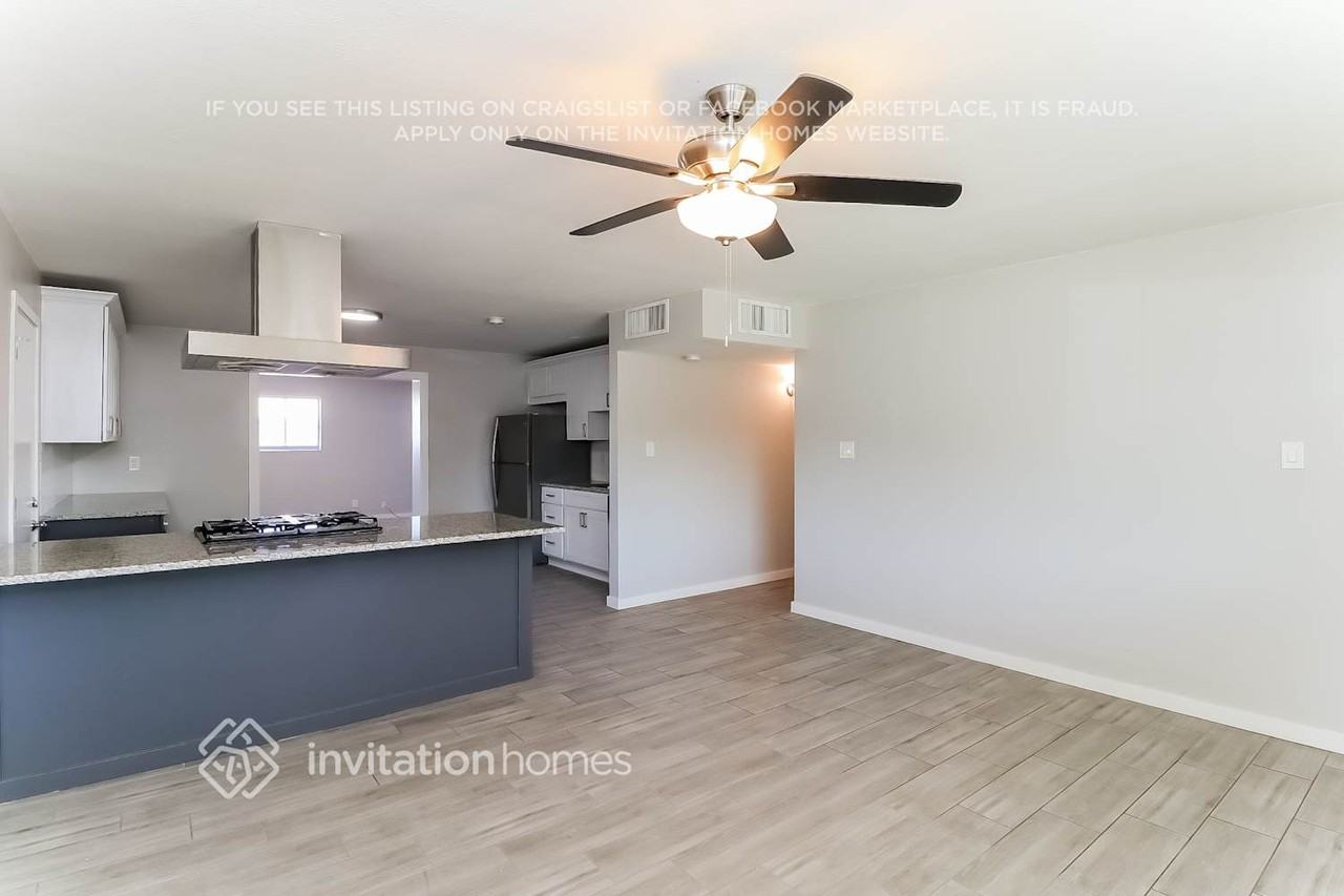 2332 W Orchid Ln - Photo 5 of 16