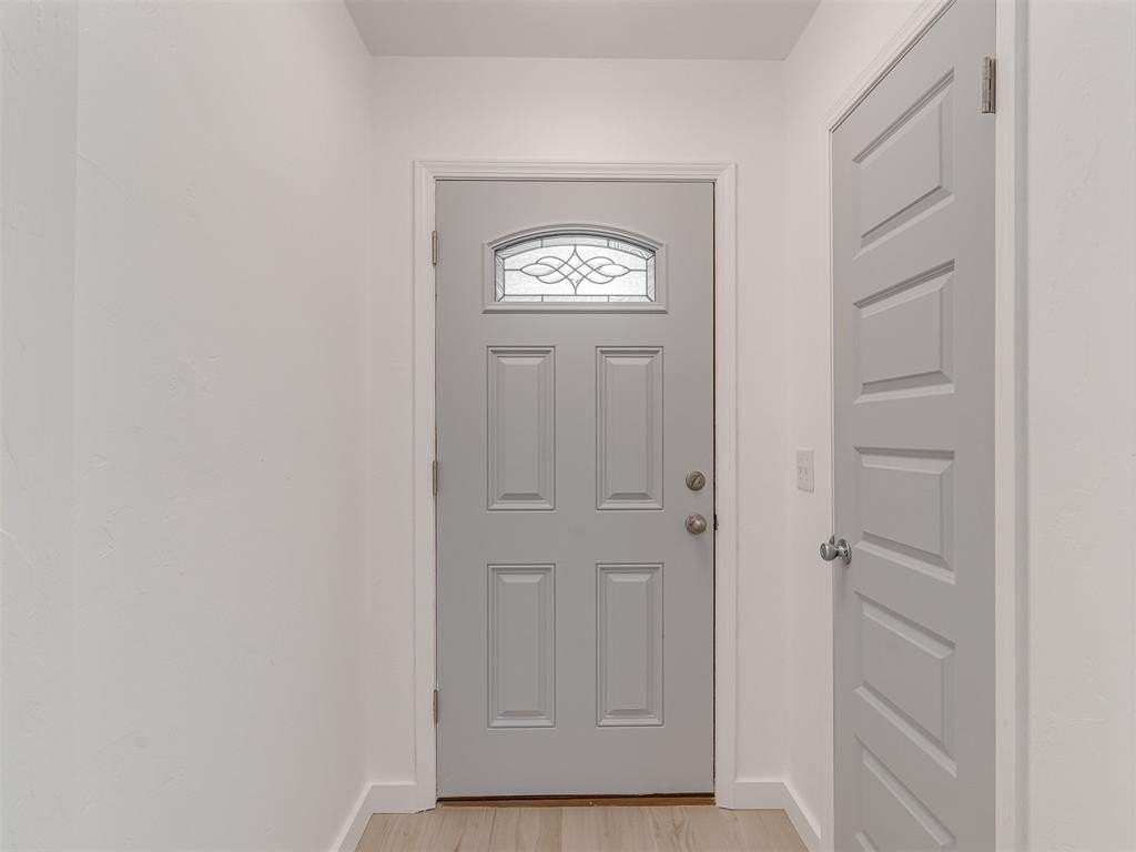 1305 Apollo Rd - Photo 4 of 30