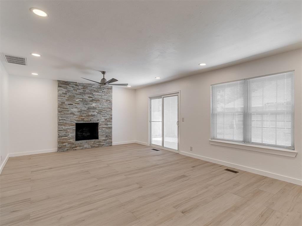 1305 Apollo Rd - Photo 5 of 30