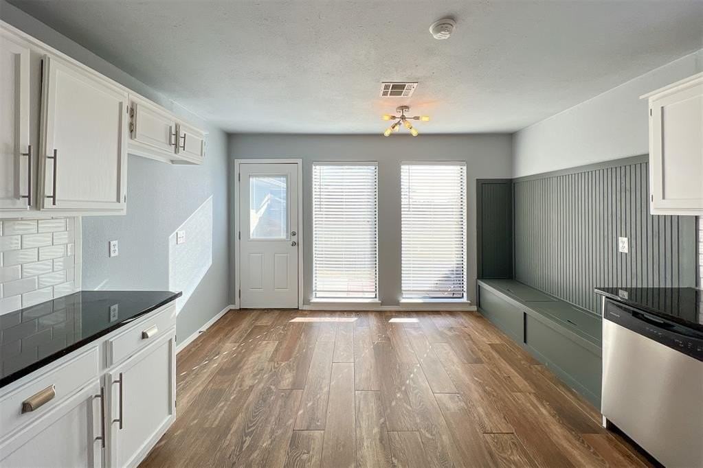 1225 Sequoyah Pl - Photo 3 of 26