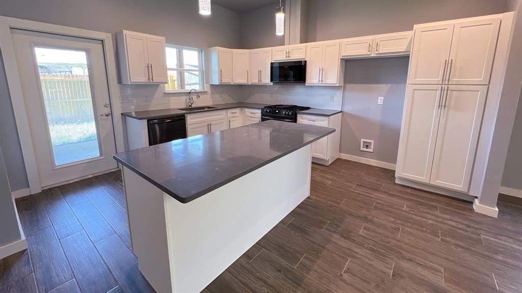 605 Remington Ave - Photo 6 of 26