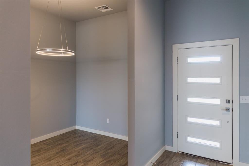 504 Remington Ave - Photo 4 of 26
