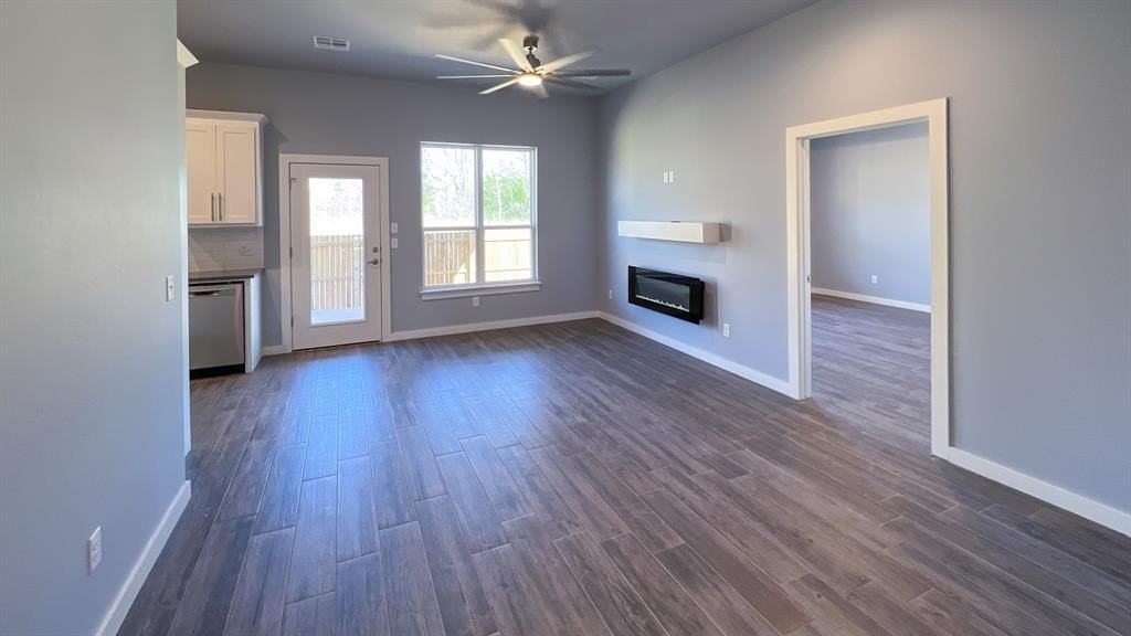424 Remington Ave - Photo 5 of 28