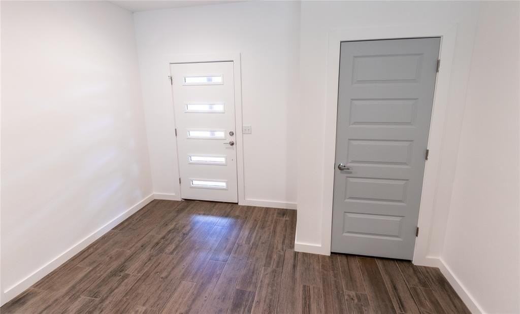 1679 Kalidy Dr - Photo 2 of 22