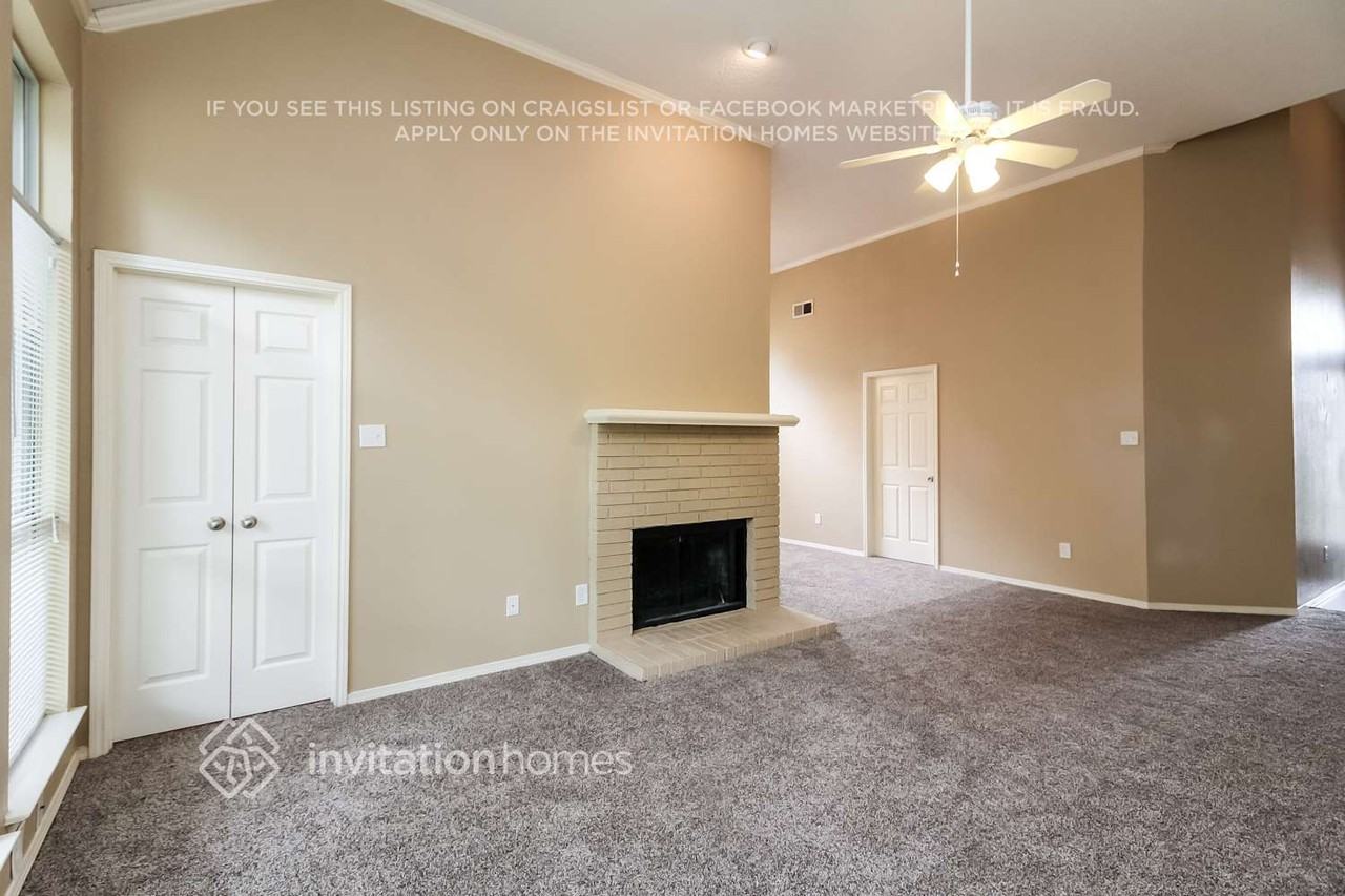 12418 Summer Hill Dr - Photo 5 of 21