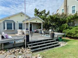 featured image of 756 W Ocean View Ave