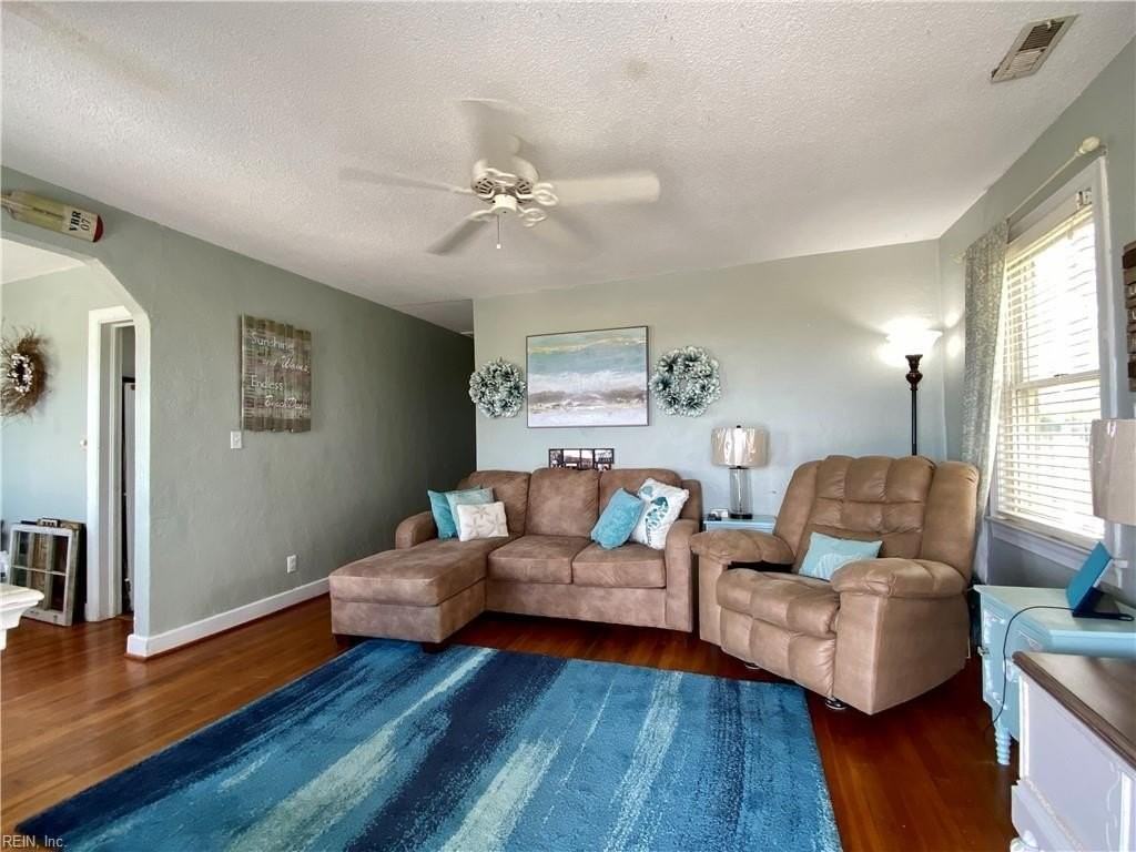 756 W Ocean View Ave - Photo 6 of 15