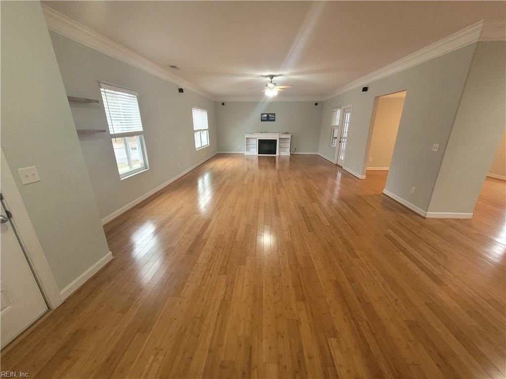 9532 15th Bay St - Photo 4 of 50