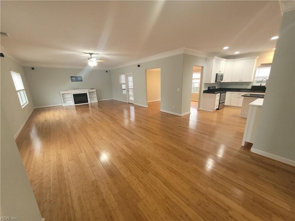 9532 15th Bay St - Photo 6 of 50