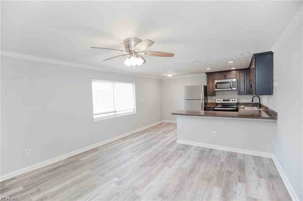 1454 E Ocean View Ave #7 - Photo 3 of 18