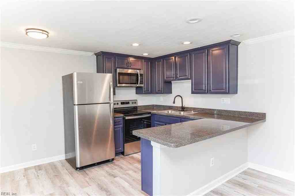 1454 E Ocean View Ave #7 - Photo 4 of 18