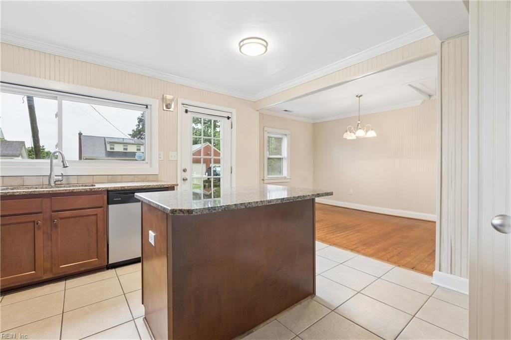 3604 Spottswood Pl - Photo 7 of 36