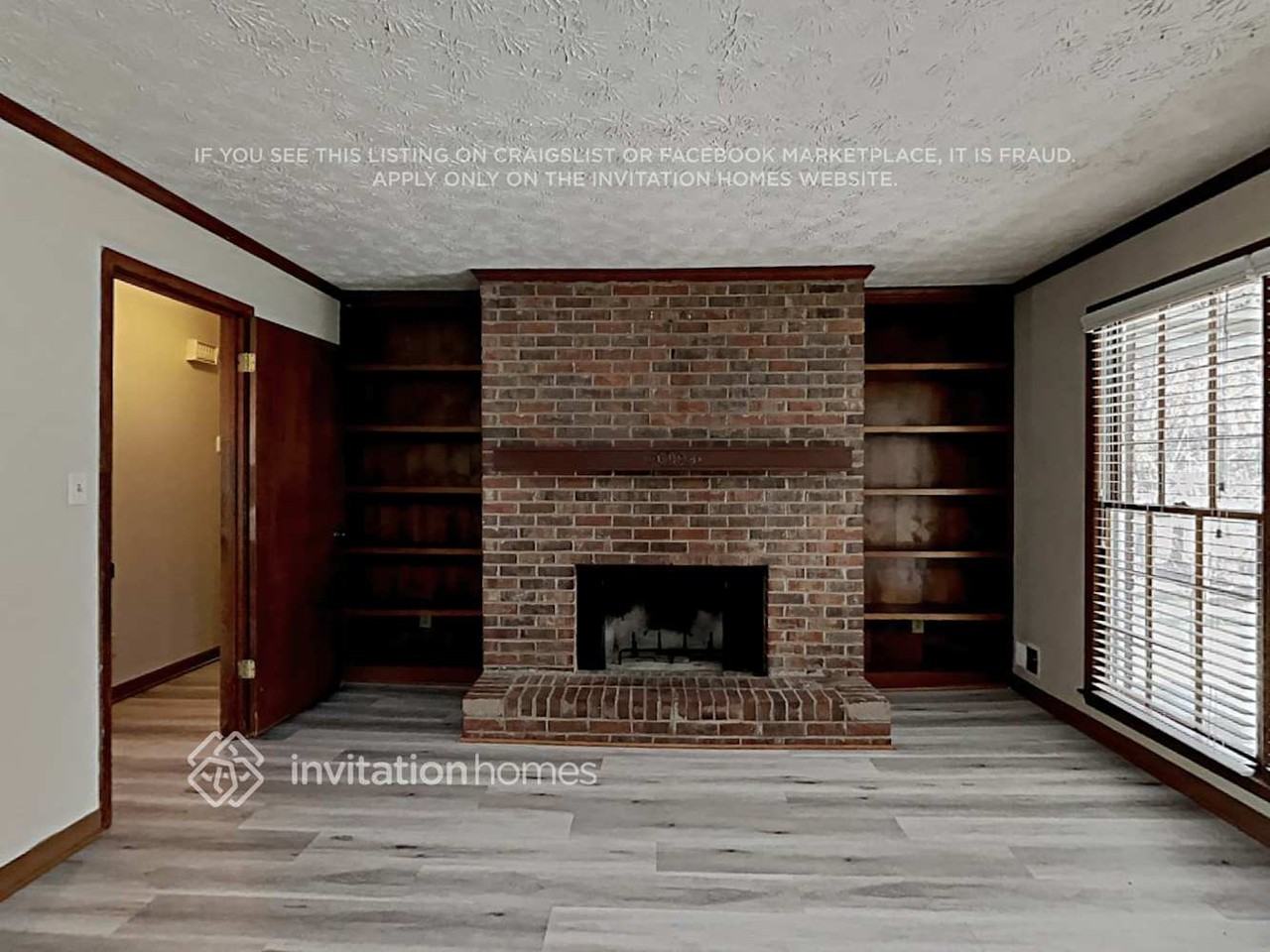 542 Kenwood Rd - Photo 4 of 14
