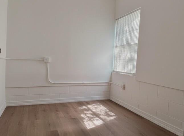 1601 N 17th St - Photo 4 of 12