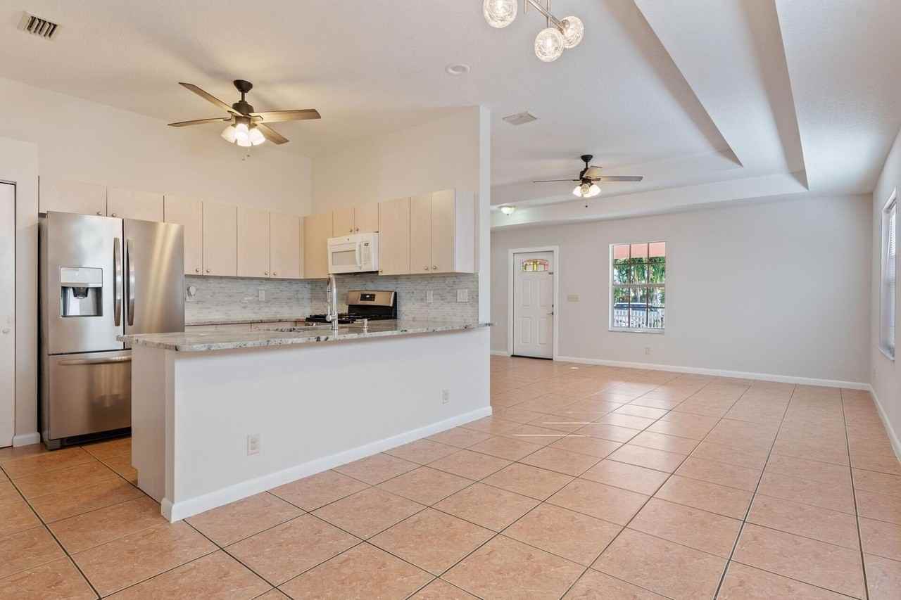 623 N L St #1LEFTSIDE - Photo 5 of 17