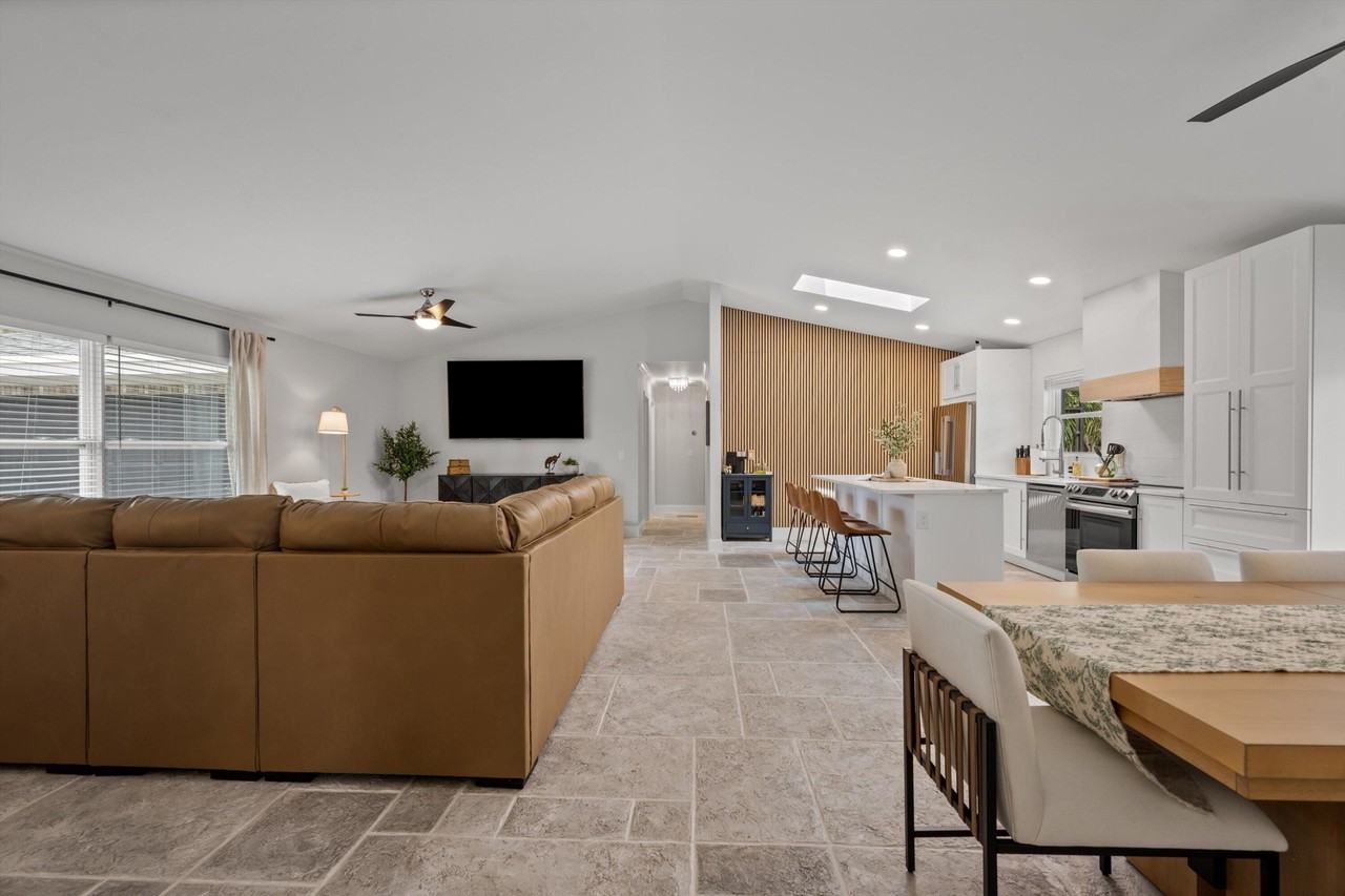 14244 Horseshoe Trce - Photo 7 of 30