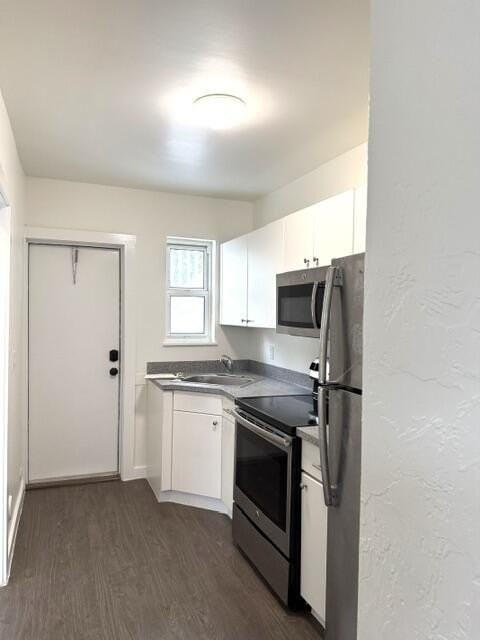 715 2nd Ave S #1 - Photo 4 of 16