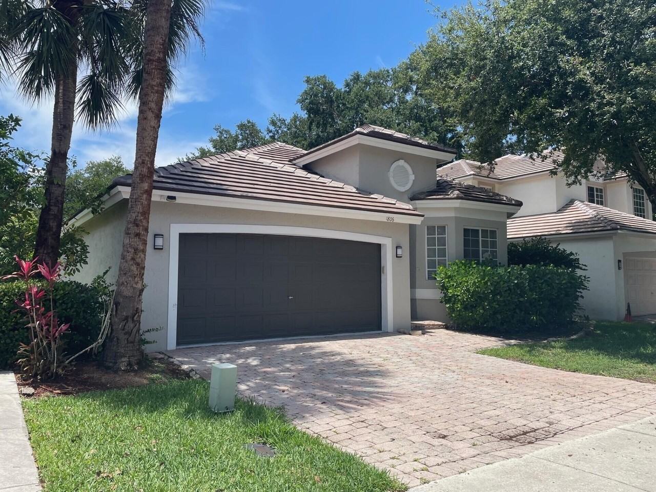 1806 Nw 98th Ave - Photo 5 of 50