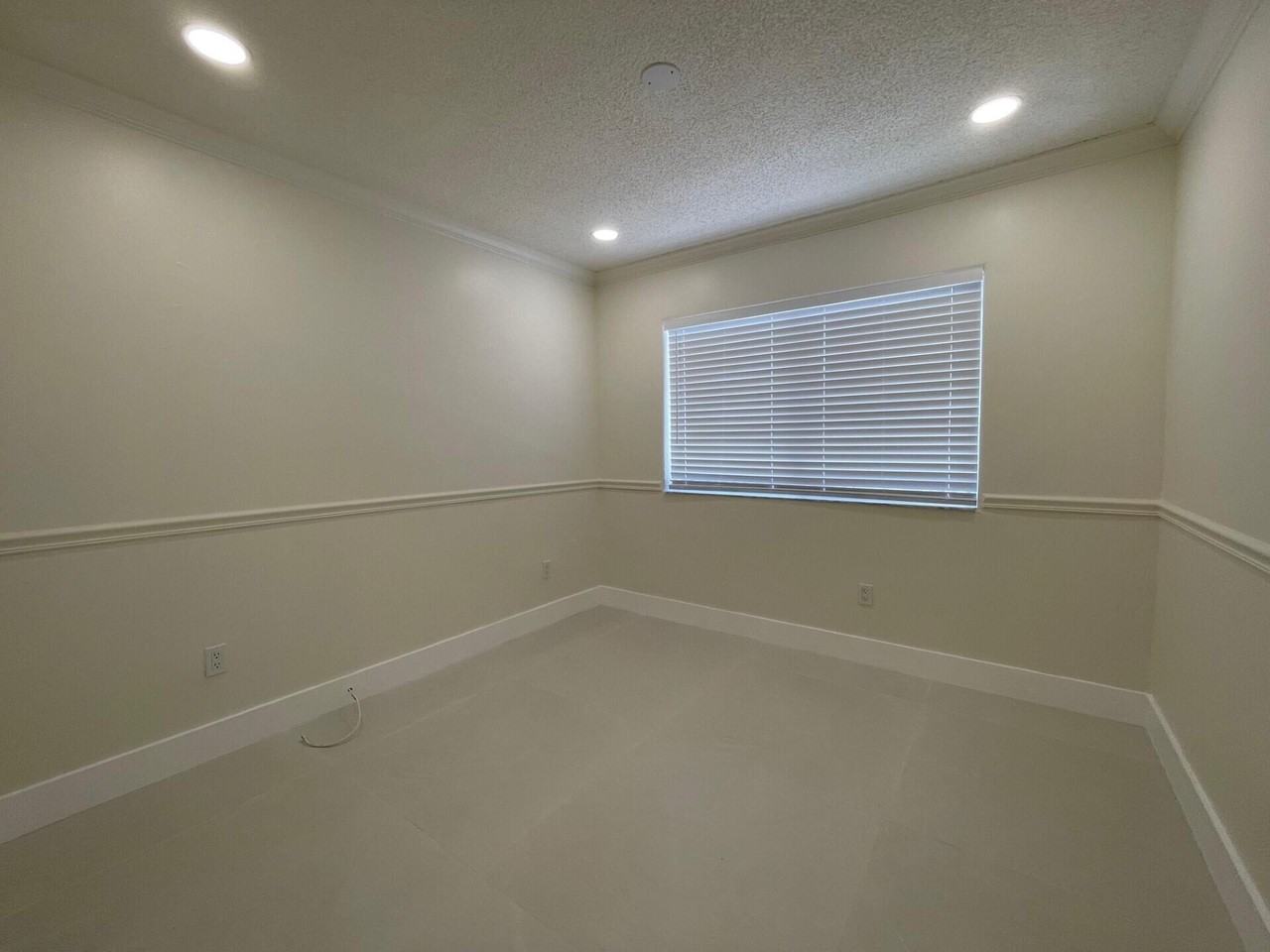 1806 Nw 98th Ave - Photo 6 of 50