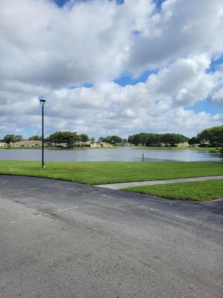 14629 Canalview Dr #C - Photo 4 of 32
