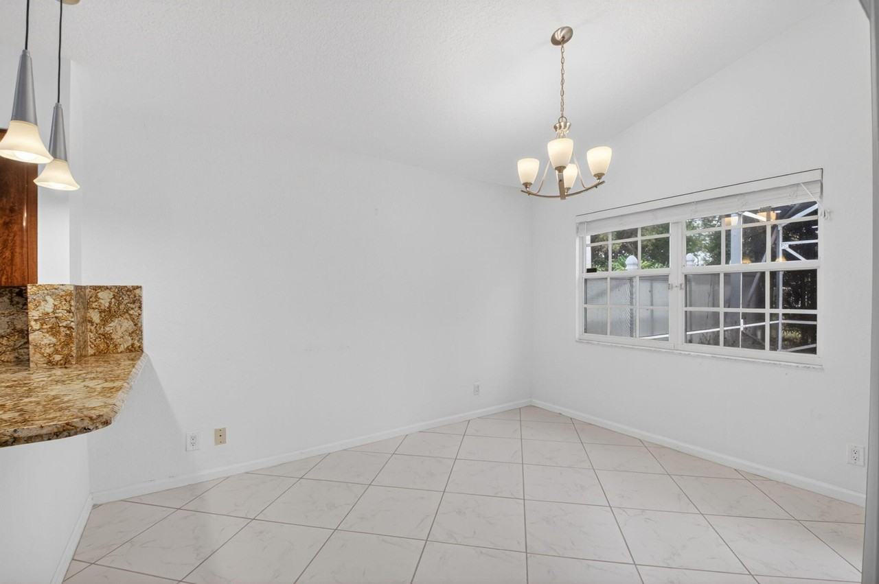 7558 Ironbridge Cir - Photo 7 of 50