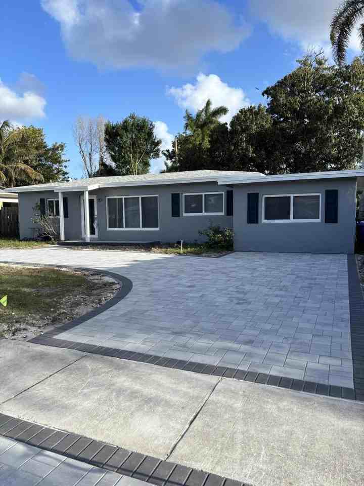 1172 Arizona Ave - Photo 2 of 8