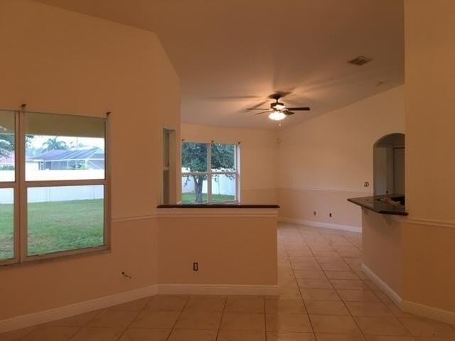 2357 Sw Norton St - Photo 5 of 10