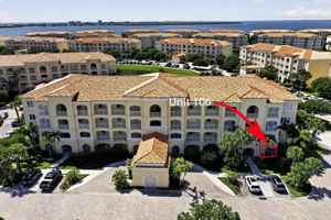 featured image of 37 Harbour Isle Dr E #106