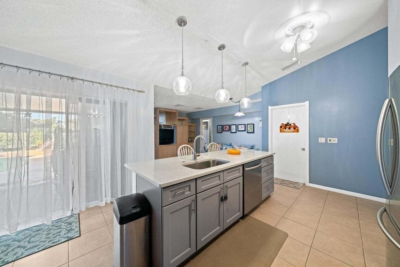 148 Ponce De Leon St - Photo 4 of 14