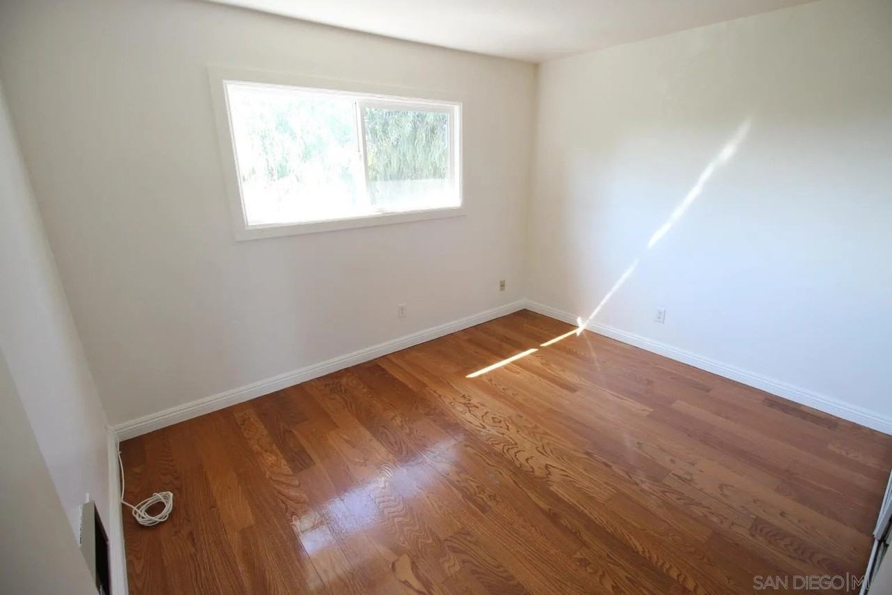 9516 Carroll Canyon Rd #212 - Photo 6 of 16
