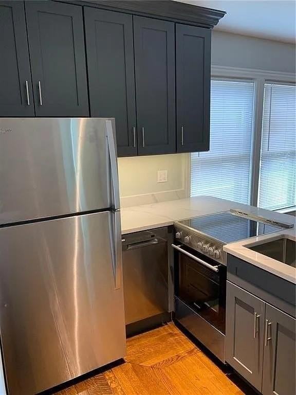 264 Bowen St #1W - Photo 5 of 10