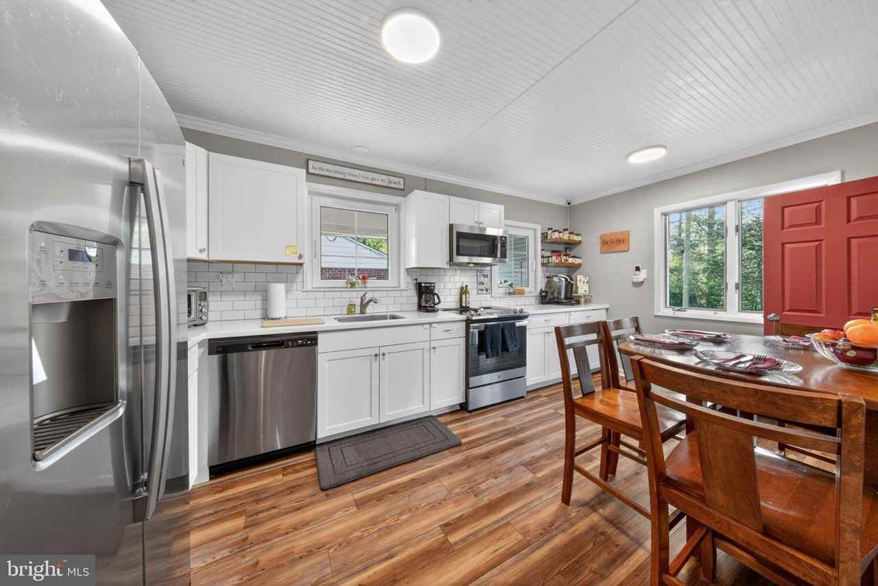 120 Homewood Rd - Photo 4 of 38