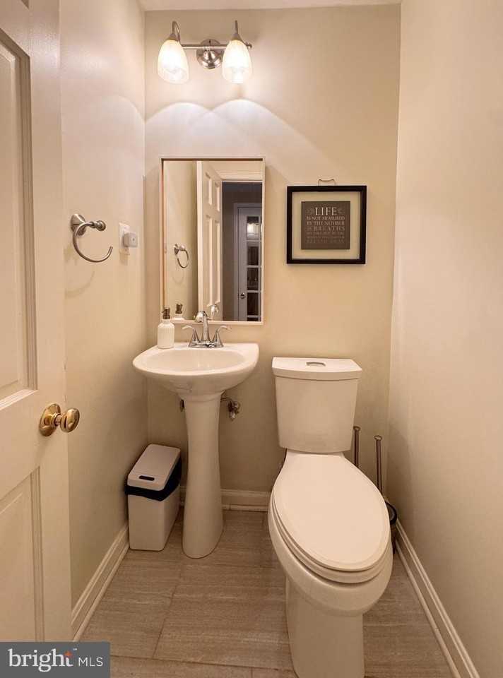 1603 Carlyle Dr - Photo 5 of 8