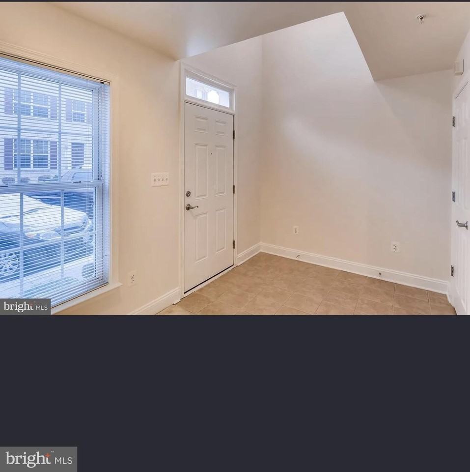 804 Ryan St - Photo 3 of 24