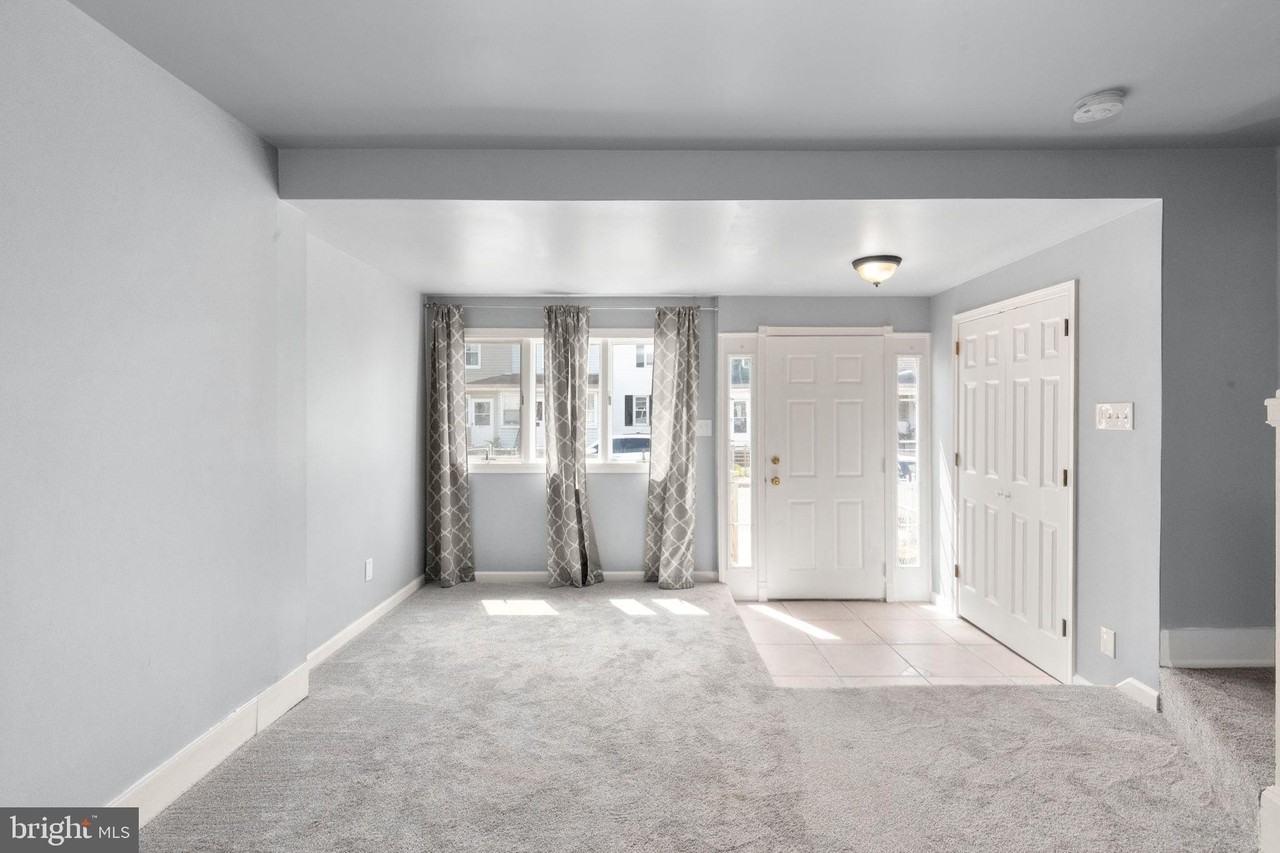 6552 Parnell Ave - Photo 3 of 17
