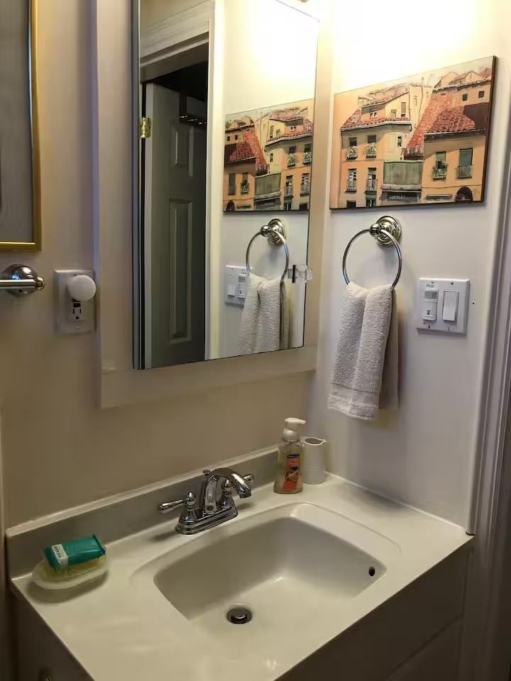 37 Dixon Ave - Photo 7 of 9
