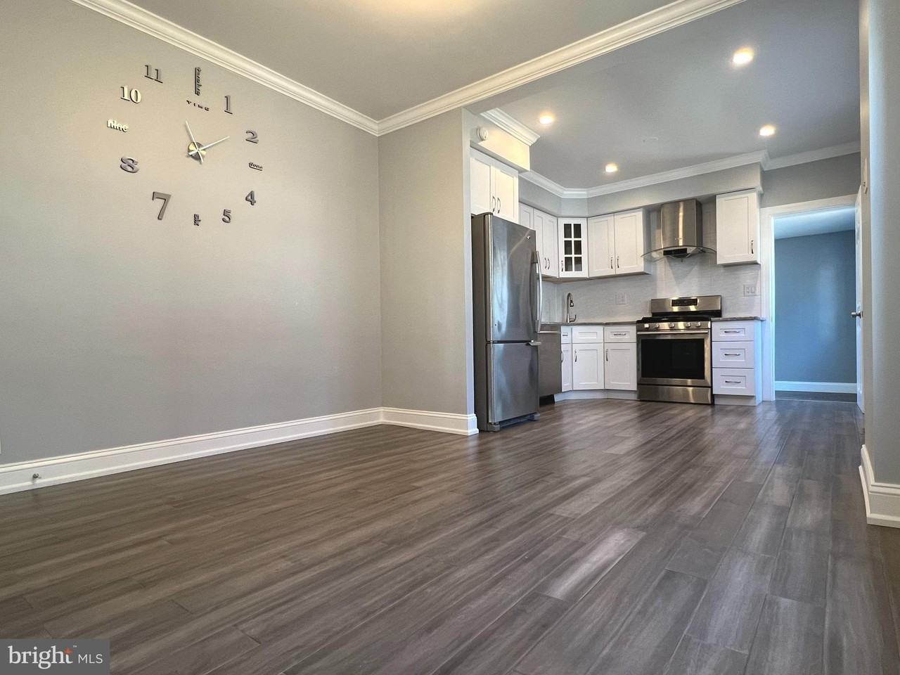 216 Lakeview Ave - Photo 3 of 20