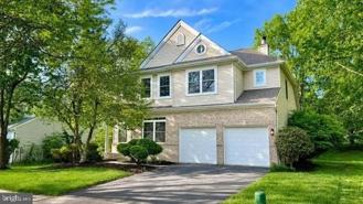 8 Cambridge Ct - Photo 1 of 1