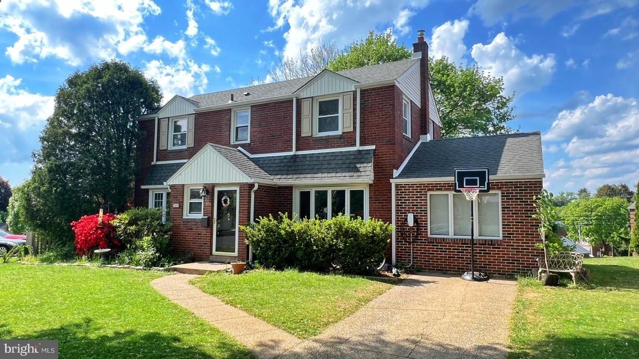 1643 Mount Pleasant Rd - Photo 2 of 13