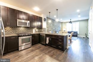2203 Richmond Hwy #101 - Photo 1 of 1