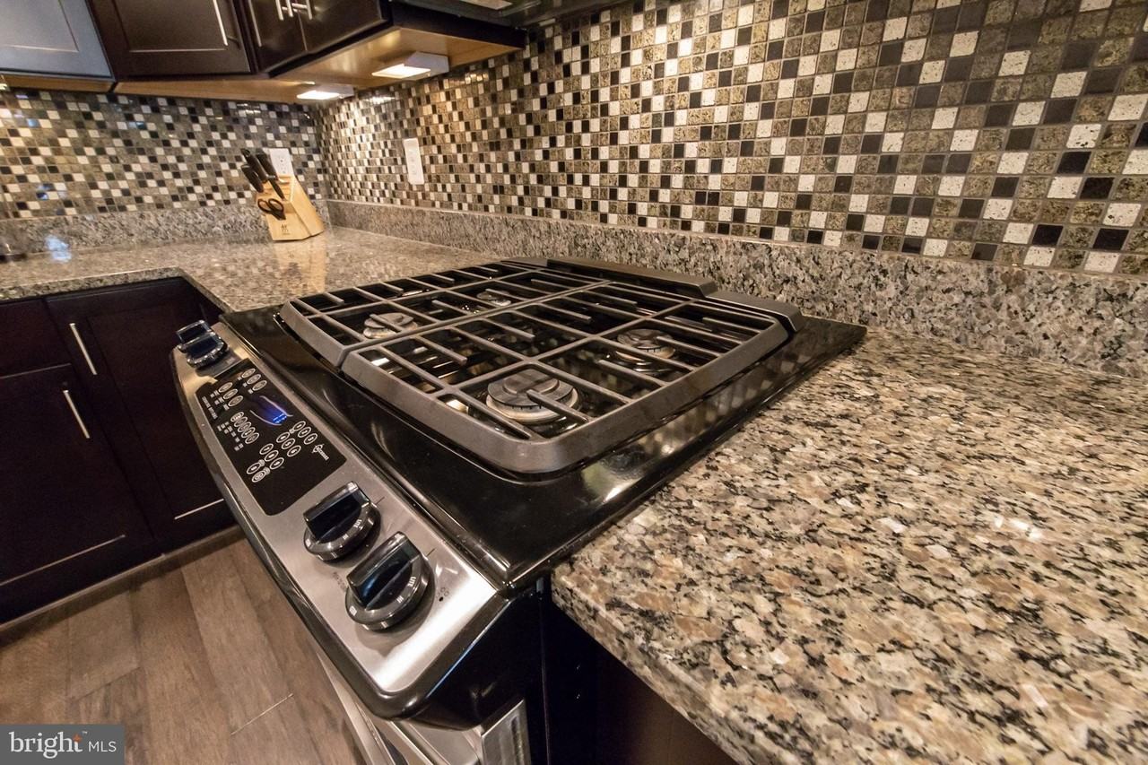 2203 Richmond Hwy #101 - Photo 3 of 43