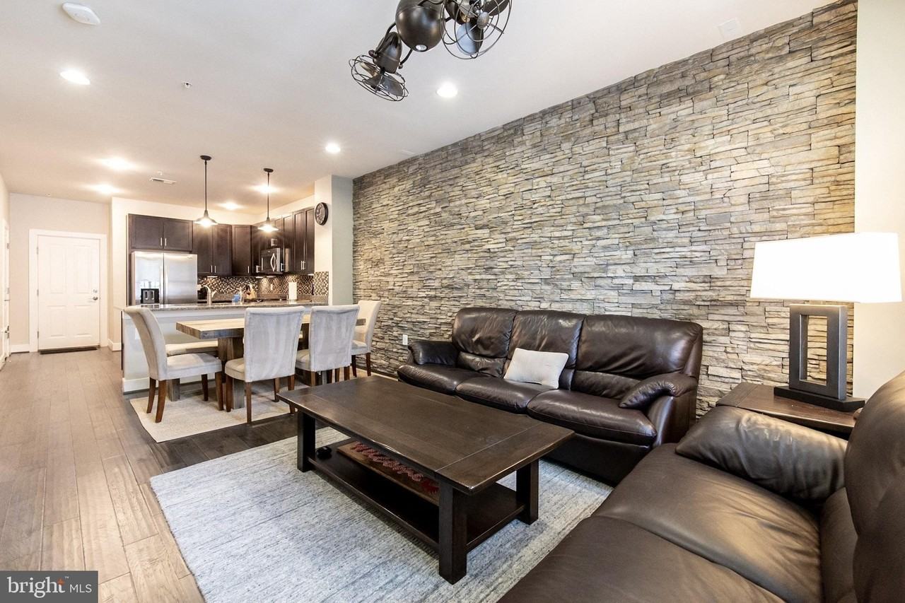 2203 Richmond Hwy #101 - Photo 4 of 43