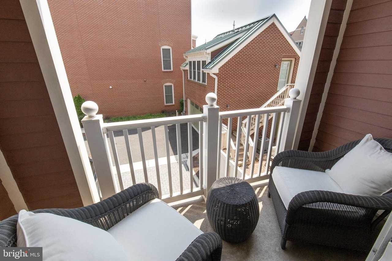 2203 Richmond Hwy #101 - Photo 7 of 43