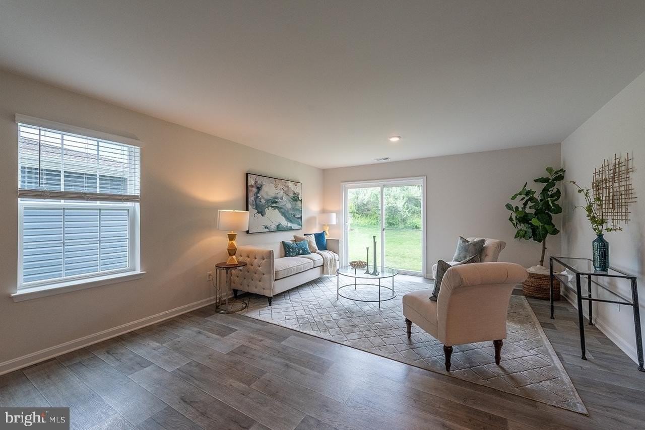 5213 Crooked Ln - Photo 6 of 35