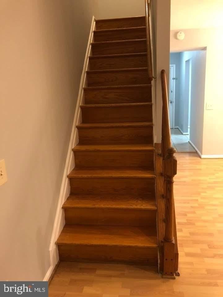 14848 Lynhodge Ct - Photo 3 of 9
