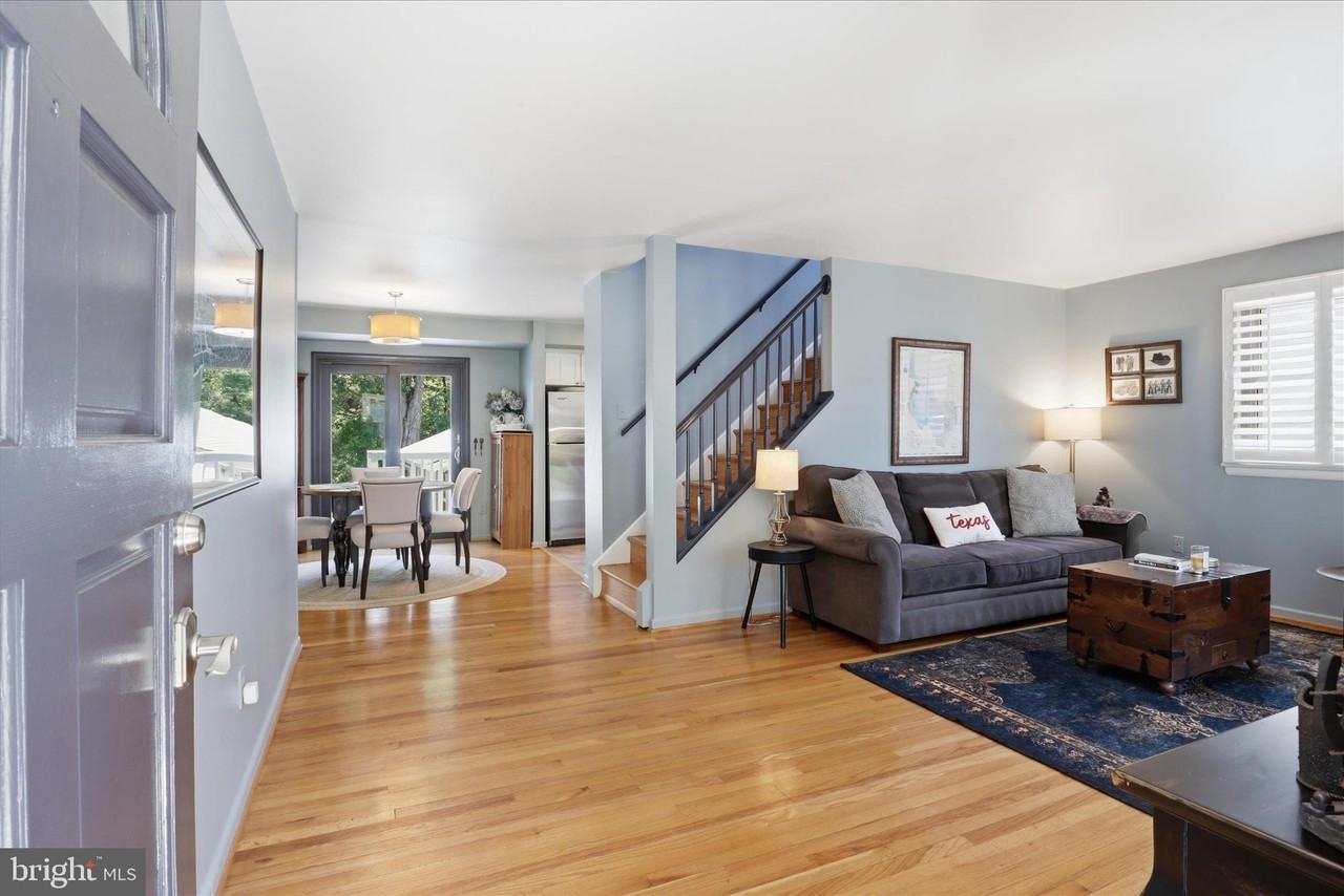 402 Walker St Sw - Photo 4 of 44