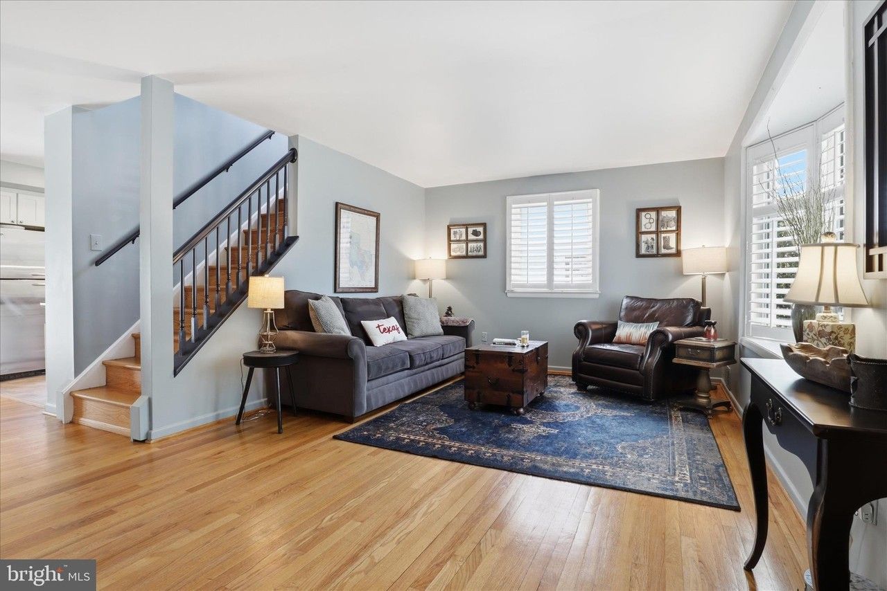 402 Walker St Sw - Photo 5 of 44