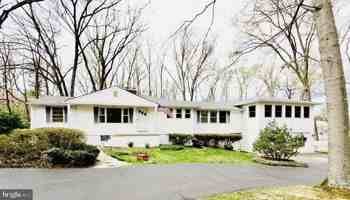featured image of 4046 Elizabeth Ln