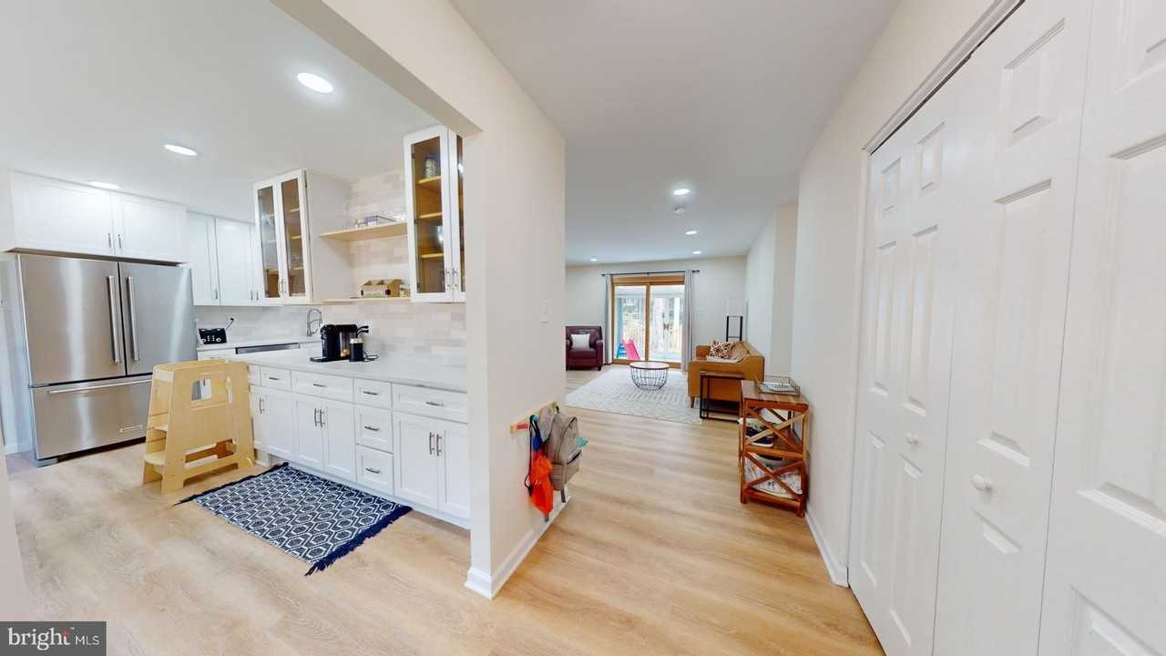 5810 Helmsdale Ln - Photo 2 of 45