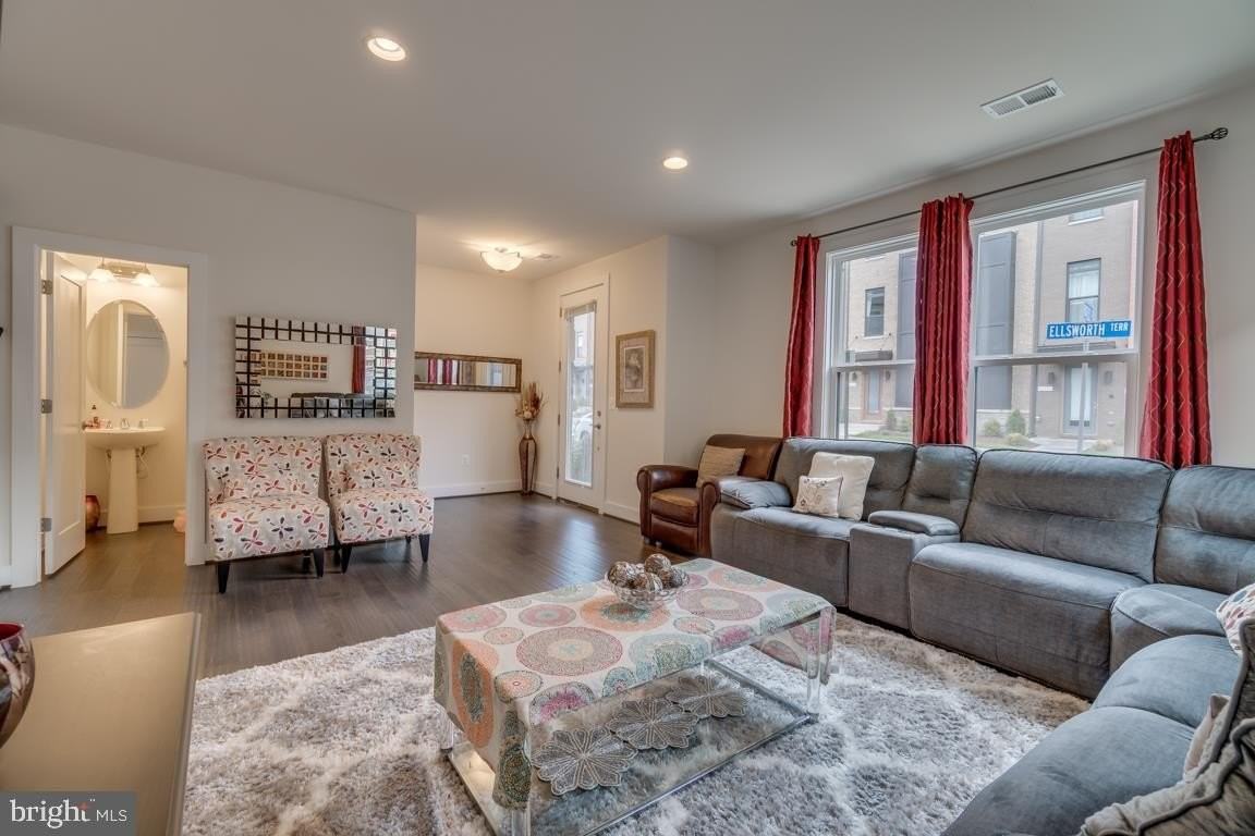 44721 Ellsworth Ter - Photo 5 of 50